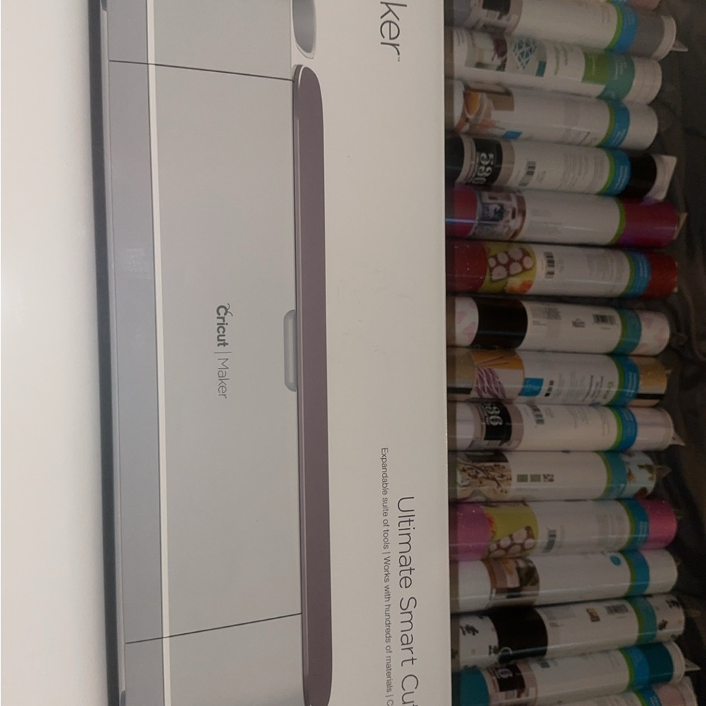 Cricut Maker in rose gold + Vinyl and board